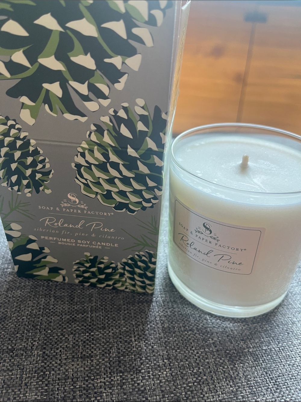 Roland Pine Scented Soy Candle - White